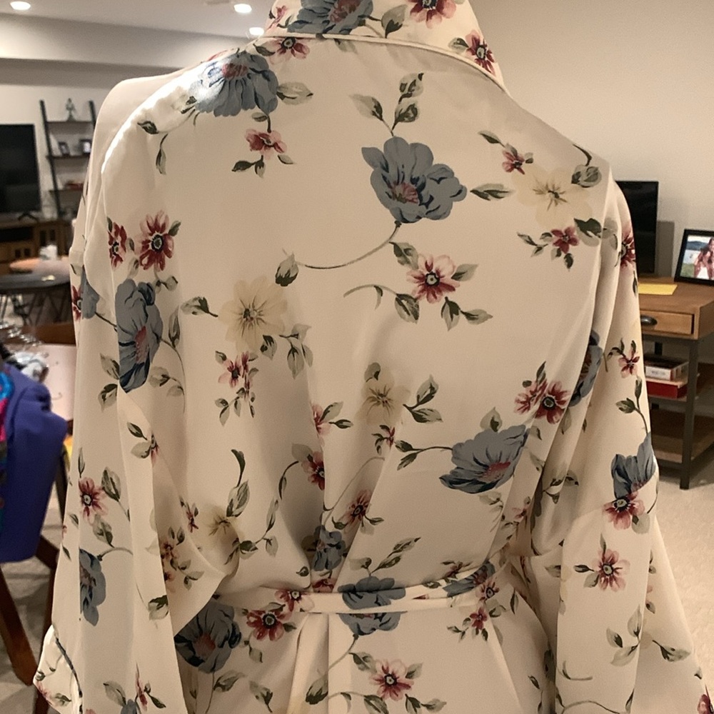 Vintage barbazon silky bathrobe - Picture 4 of 7